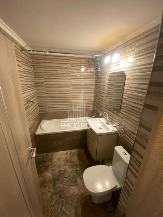 Apartament cu 3 camere si 2 bai  la 12 minute de UMF