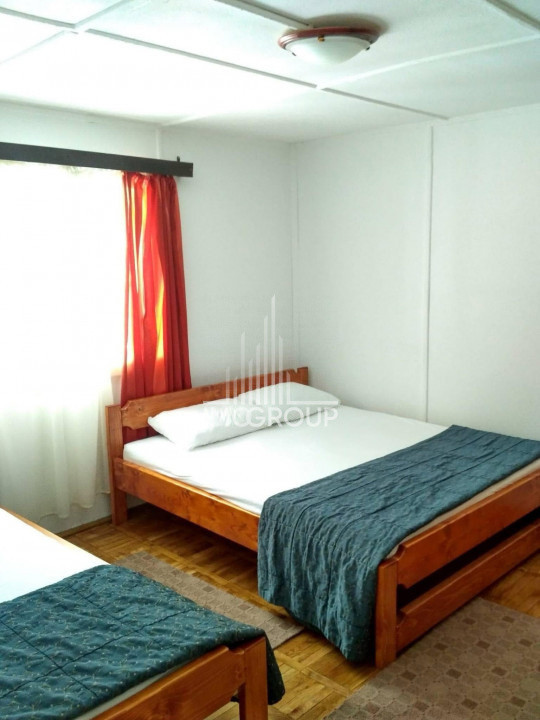 Hostel 10 camere | capacitate 33 persoane | sauna | ciubar | Muntele Baisorii