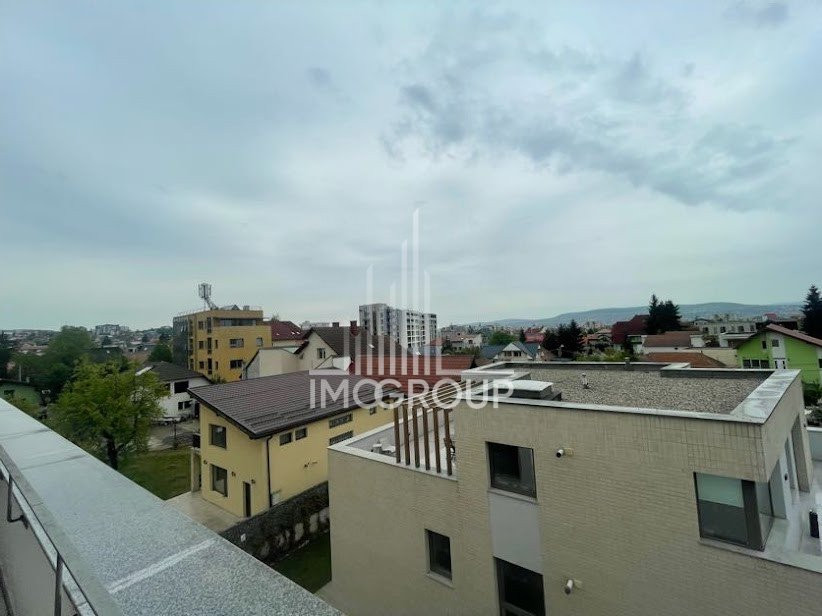 OPORTUNITATE De vanzare apartament 3 camere terasa 30 mp 2 parcarI