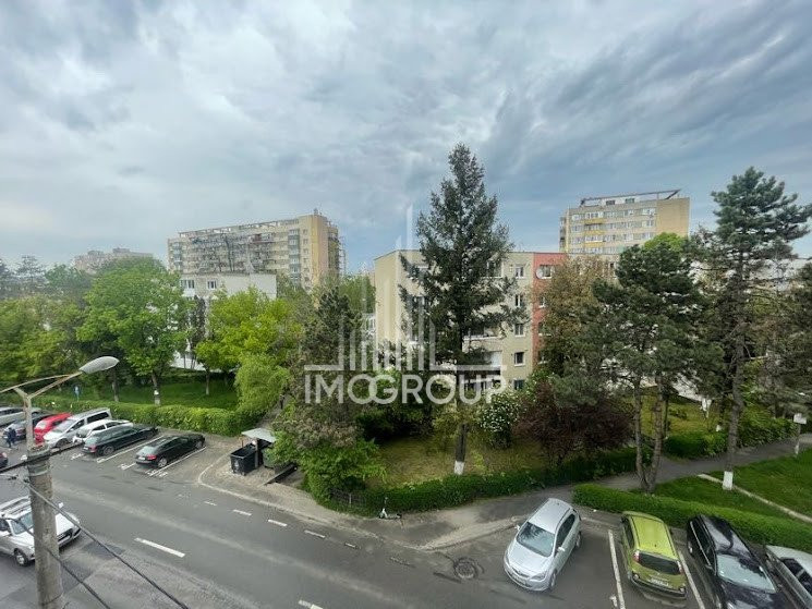 OPORTUNITATE De vanzare apartament 3 camere terasa 30 mp 2 parcarI