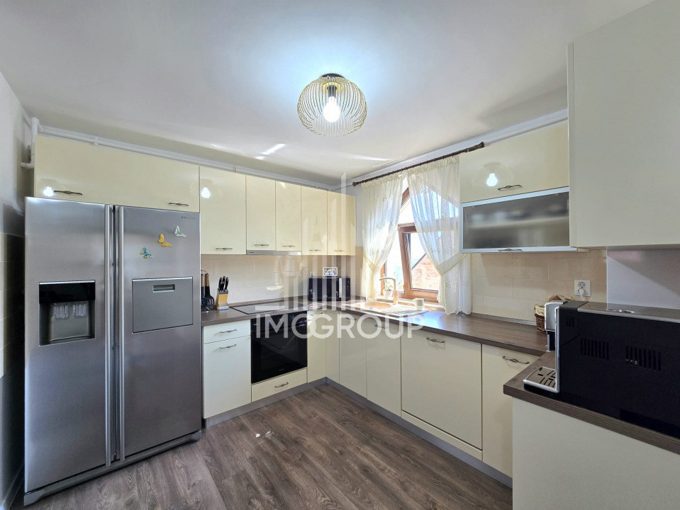 Apartament 3 camere de vanzare, parcare, Zorilor