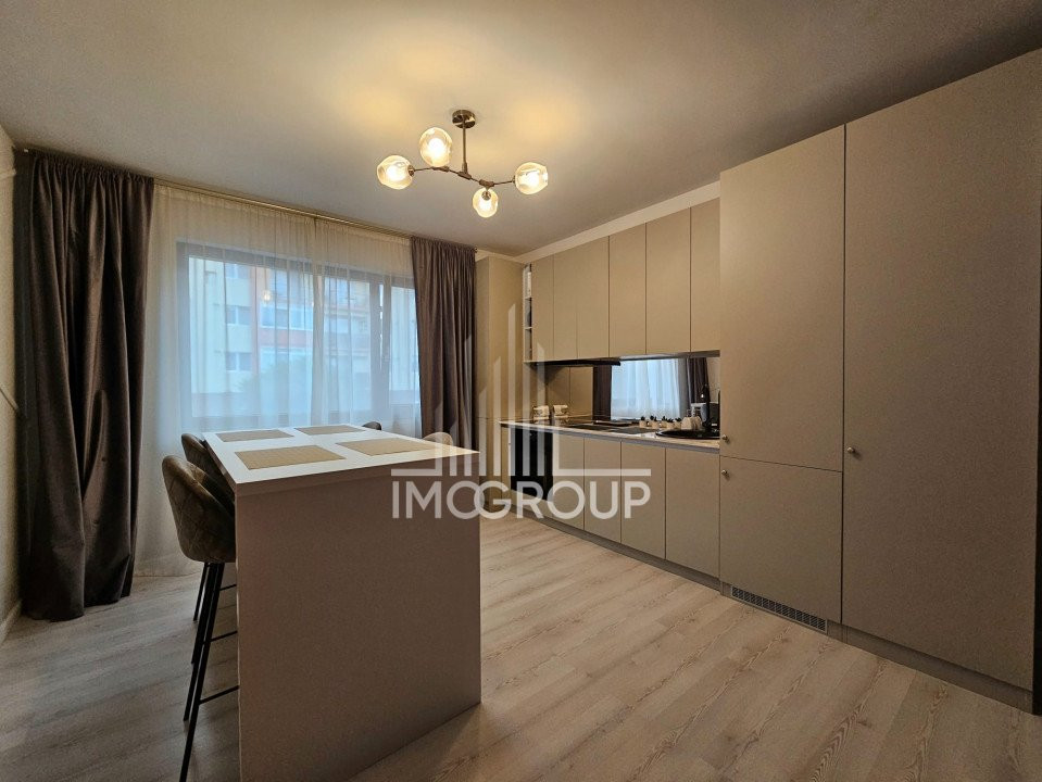 COMISION 0! Apartament 2 camere semidecomandat, ultrafinisat,Zona VIVO!!