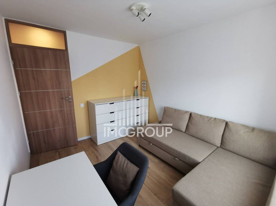 Apartament de inchiriat 3 camere decomandate, parcare, B. Titulescu