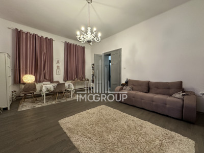 15 Mai. Apartament în vilă, vis-a-vis de Hotel Napoca.