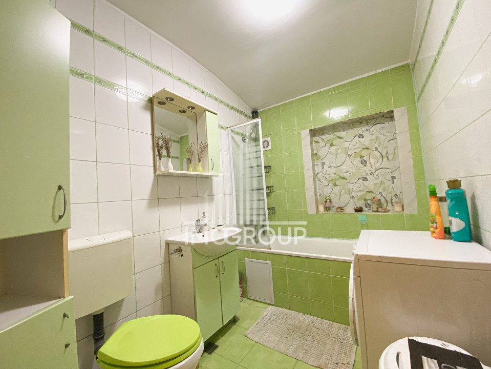 Apartament cu 3 camere, zona Eroilor.