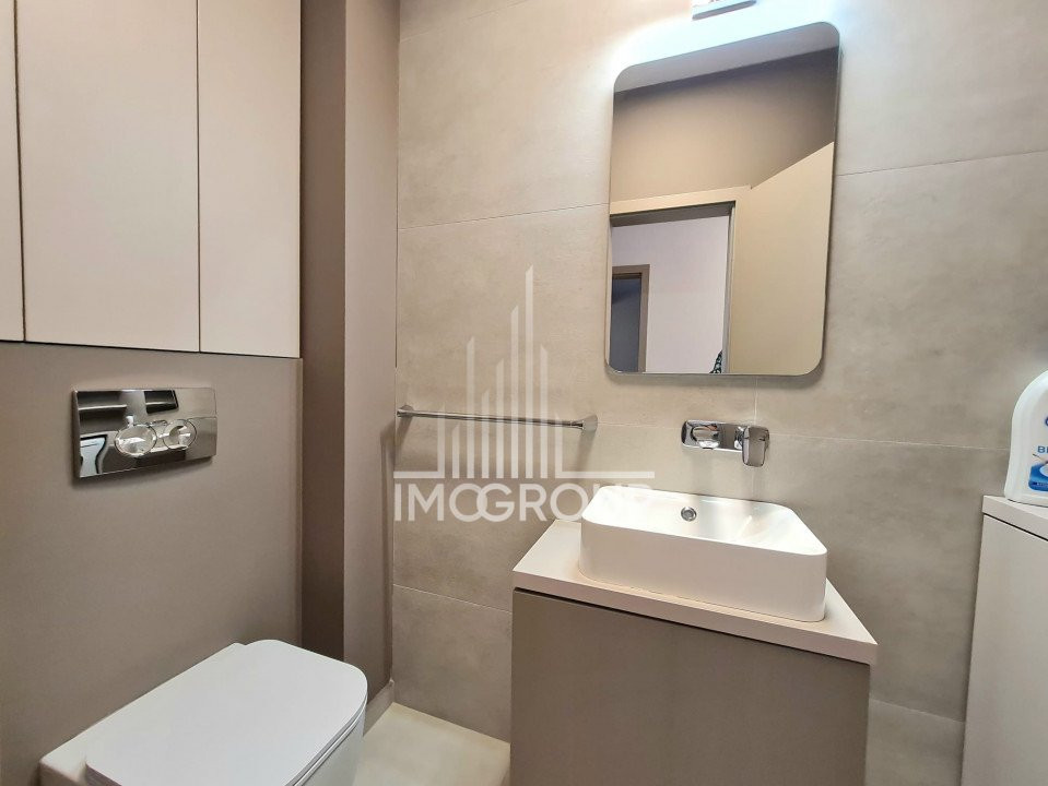 Apartament LUX de inchiriat 3 camere, garaj, Ansamblul Luminia