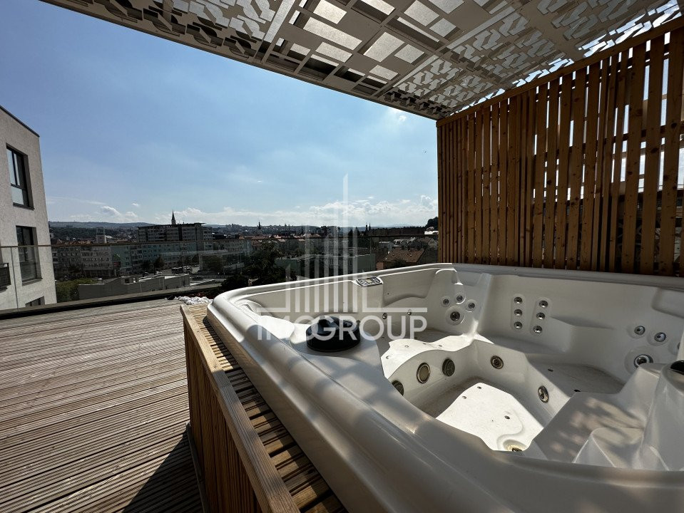 C.E.O Suite | Central | Terasa cu Jacuzzi si Sauna | Parcare Subterana