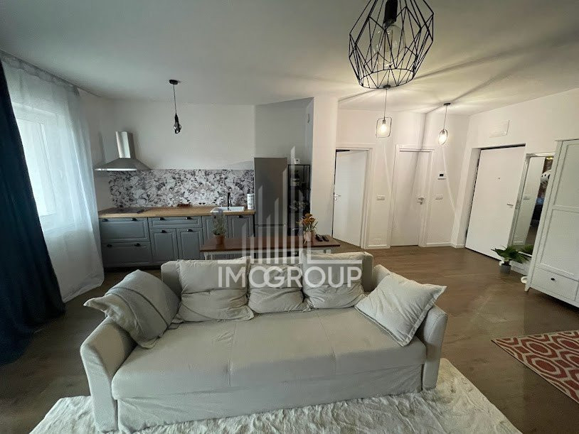 De vanzare apartament 2 camere Record Park Parcare