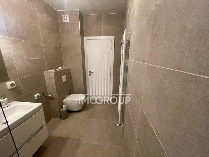 De vanzare apartament 2 camere Record Park Parcare
