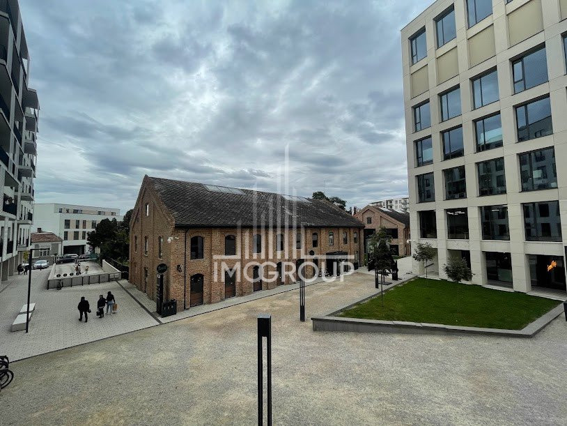 De vanzare apartament 2 camere Record Park Parcare