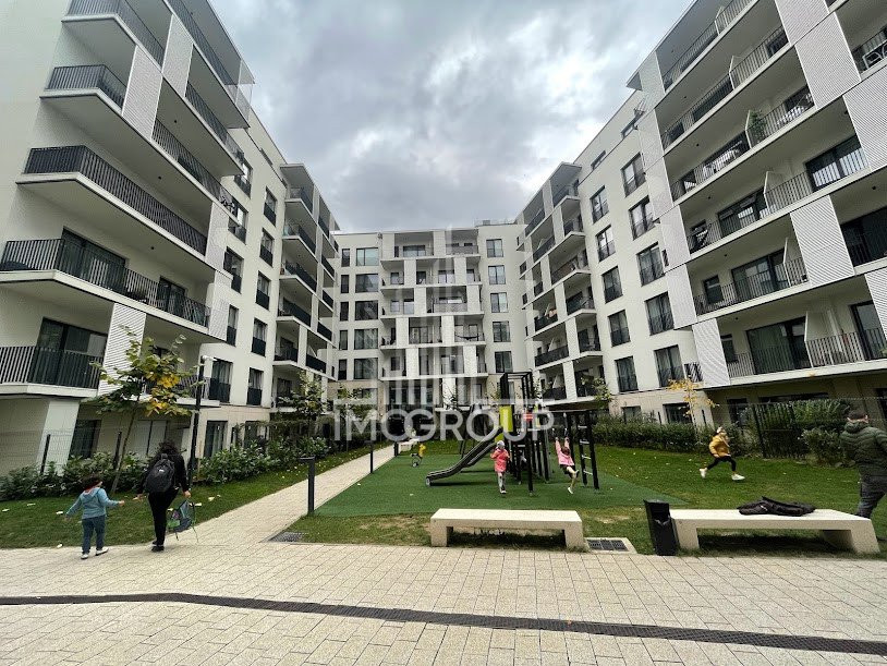 De vanzare apartament 2 camere Record Park Parcare