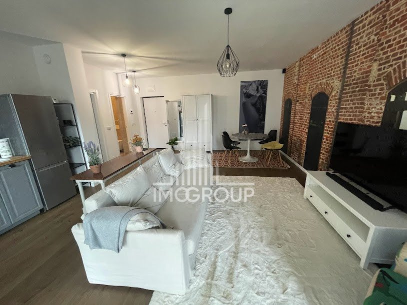 De vanzare apartament 2 camere Record Park Parcare