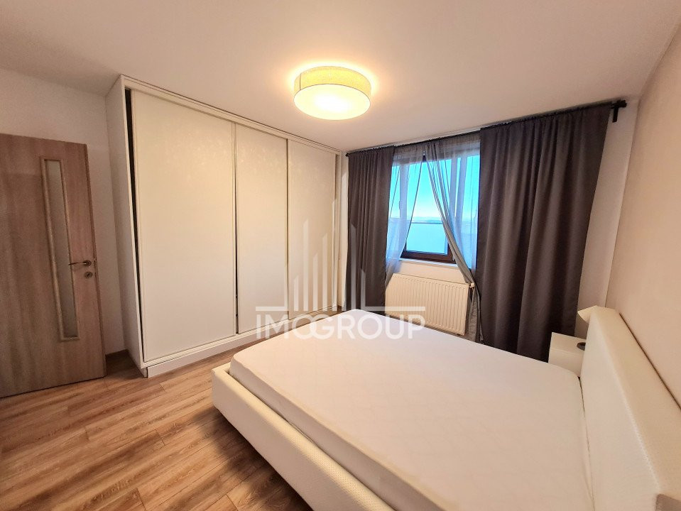 Inchiriez apartament in vila, 4 camere si garaj, Europa