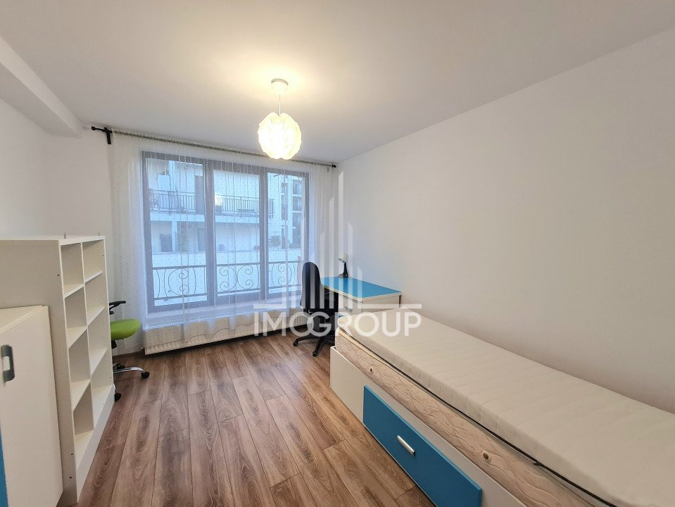 Inchiriez apartament in vila, 4 camere si garaj, Europa